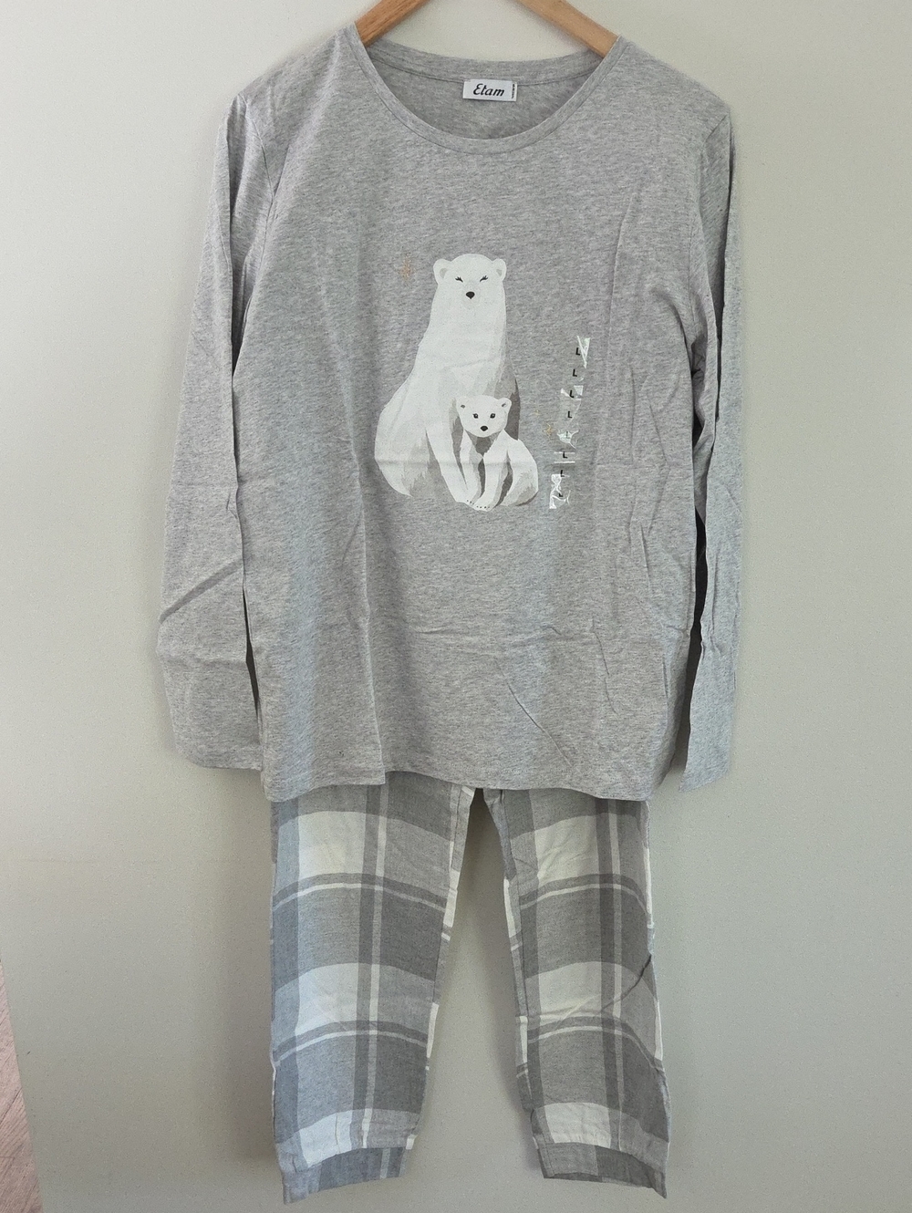 NWOT Gray And Plaid Polar Bear Momma And Cub Pajama Set - Pants & Long Sleeve